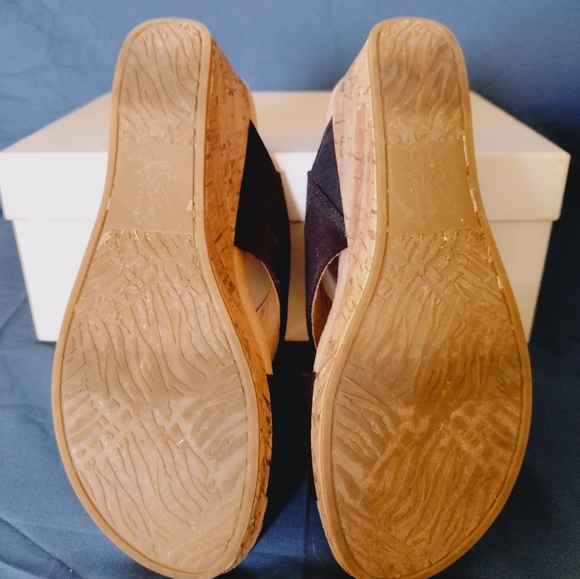 Life Stride Donna Wedge Slides Soft System, size 6.5, black w/cork wedge - Picture 6 of 11